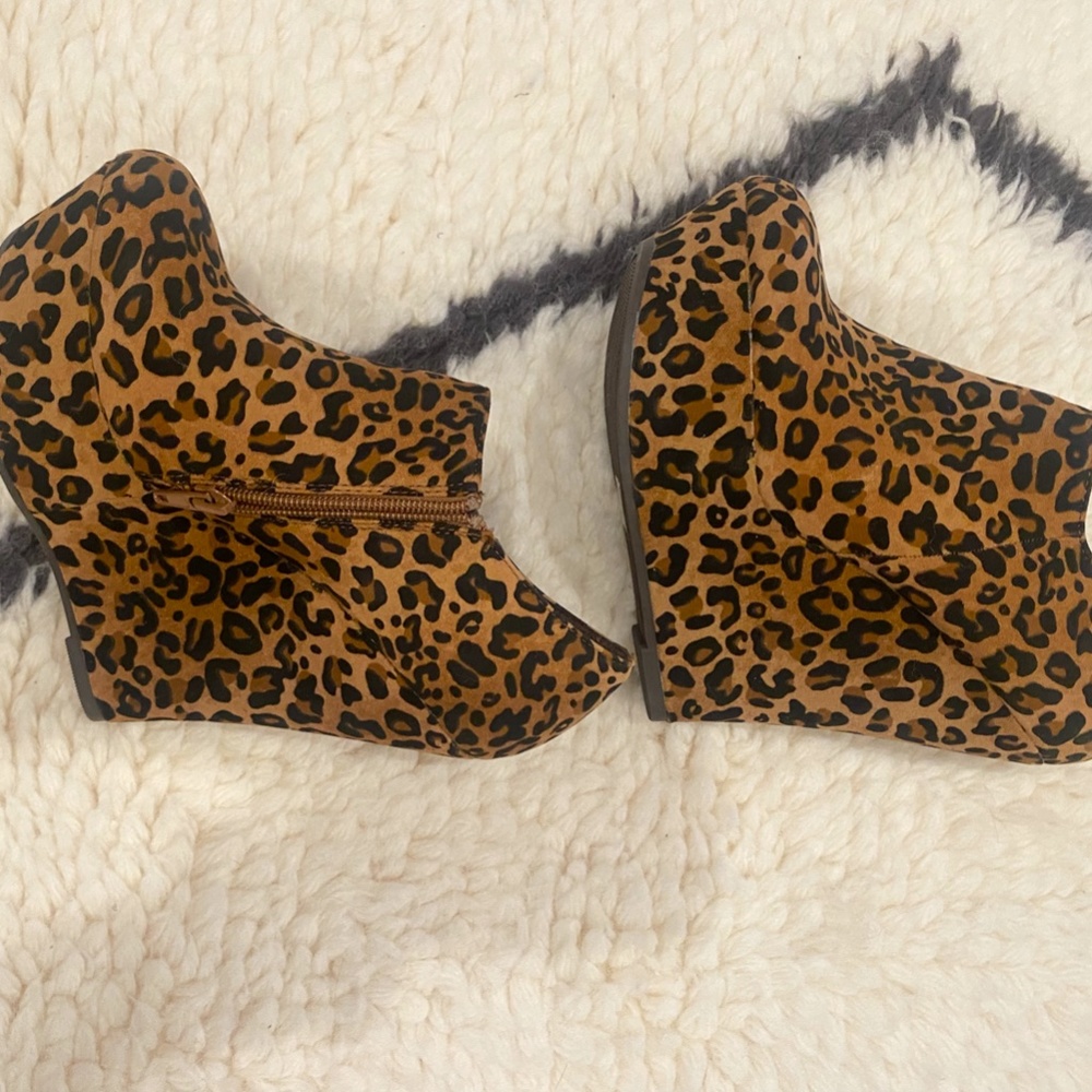 Leopard Print Ankle Bootie - Picture 2 of 10